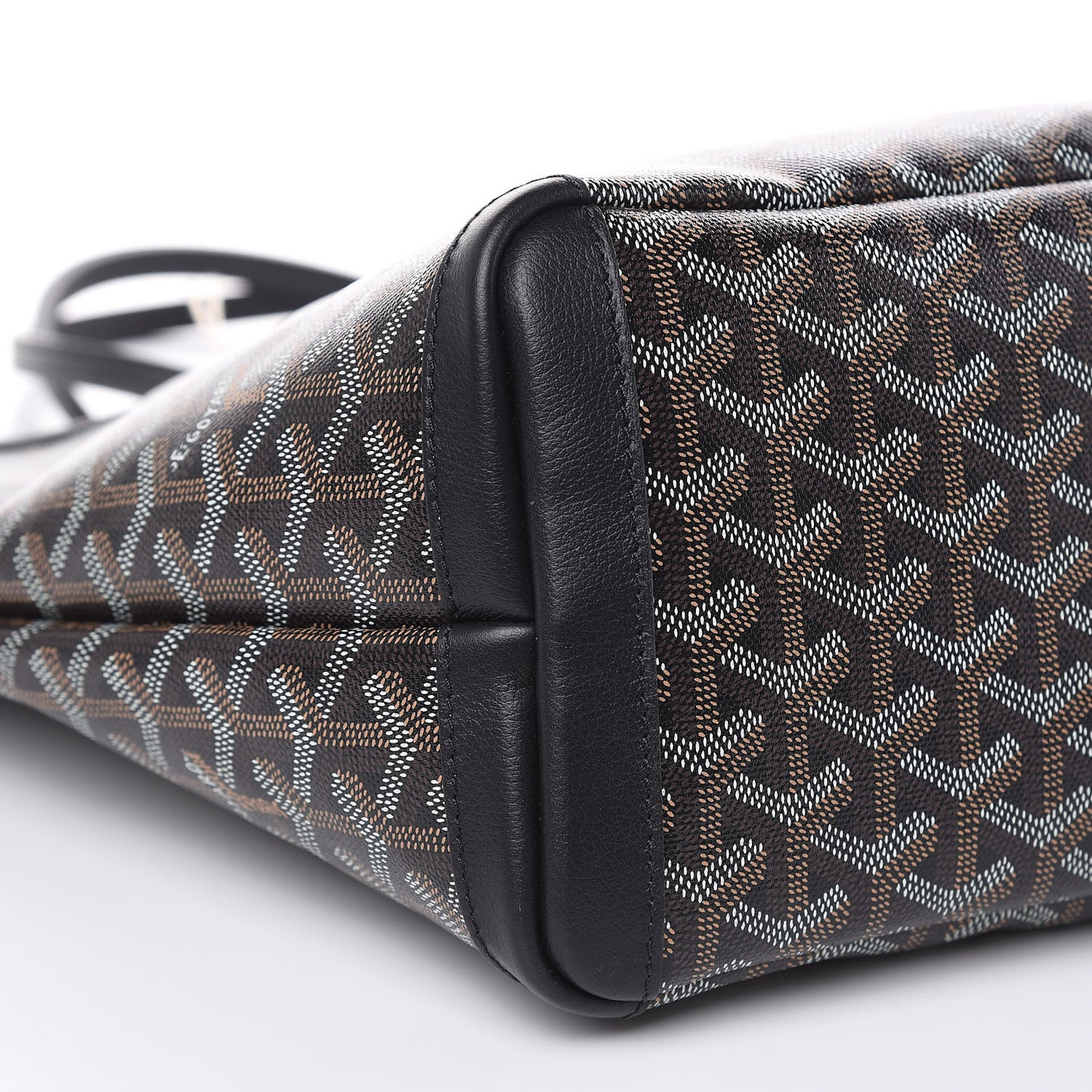 Goyardine Artois MM Black