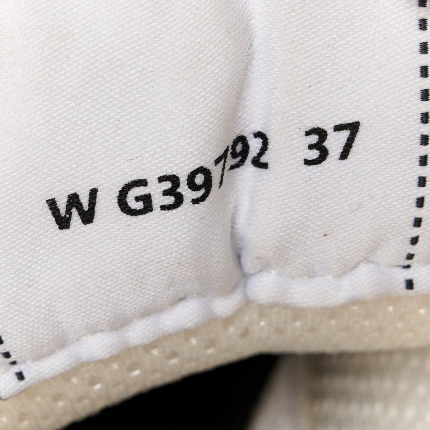 Fabric Laminated Calfskin Stretch CC Womens Sneakers 37 White Silver