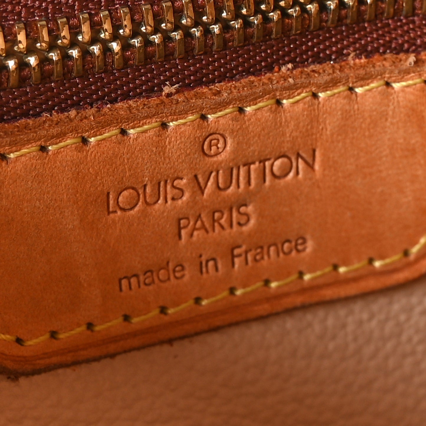 Monogram Petit Bucket 23