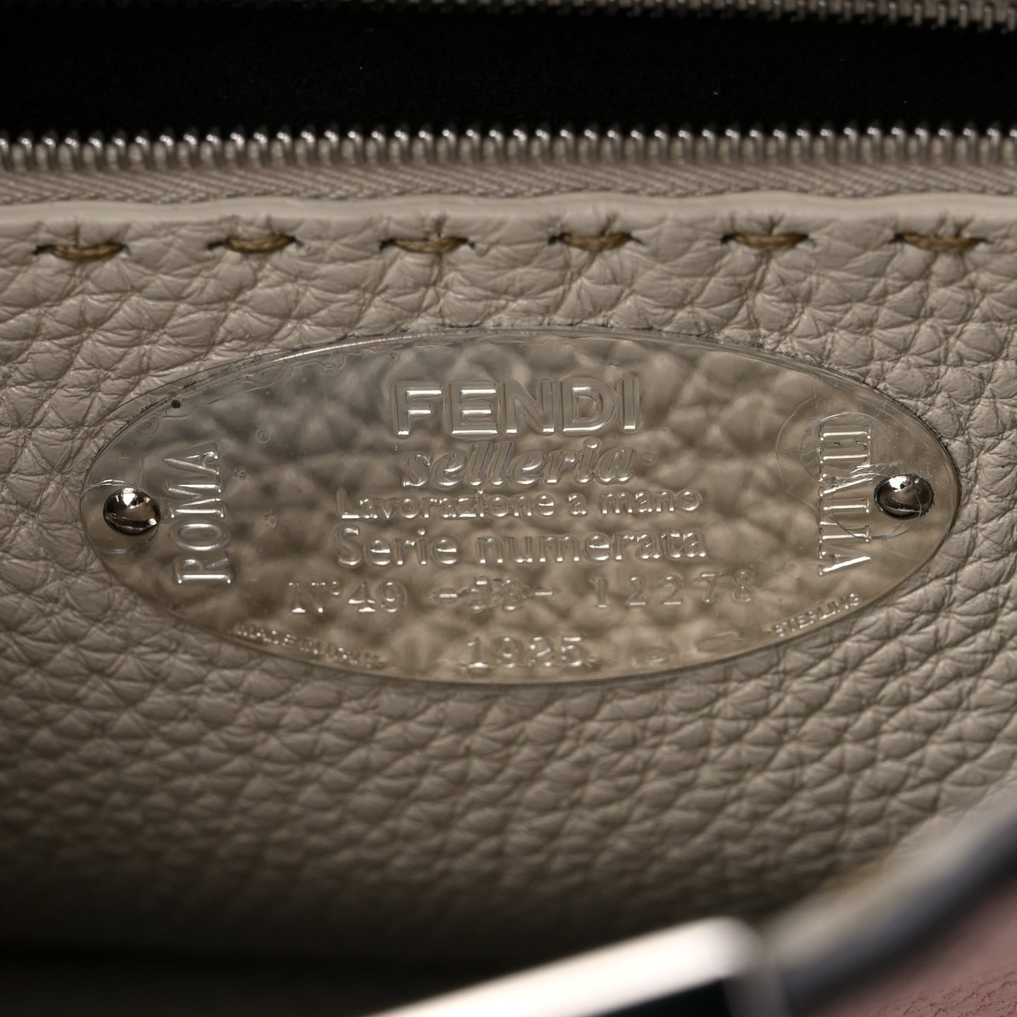 Cuoio Romano Selleria Bi-Color Medium Peekaboo Iconic Essentially Satchel Cipria Latte