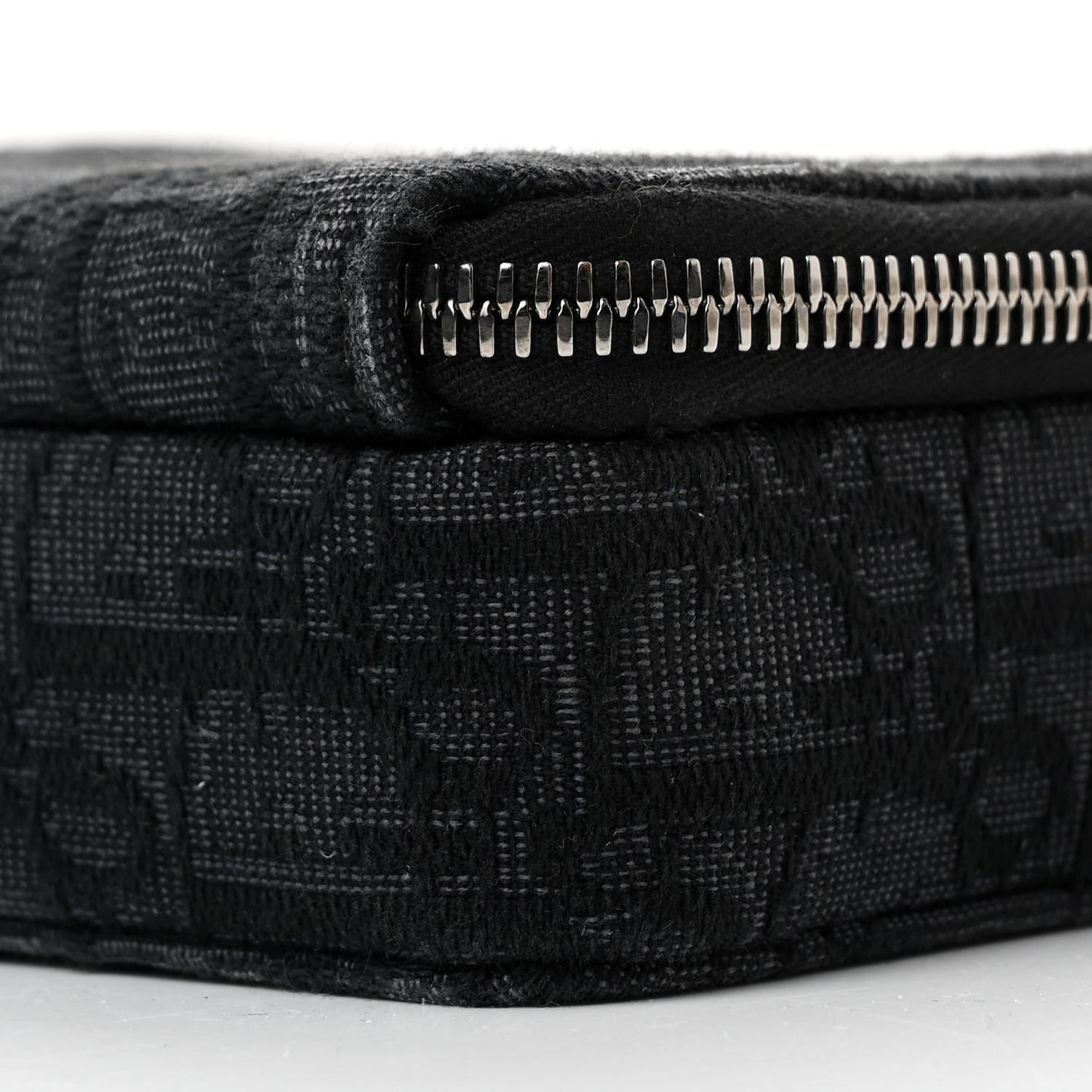 Oblique Zipped With Strap Pouch Black