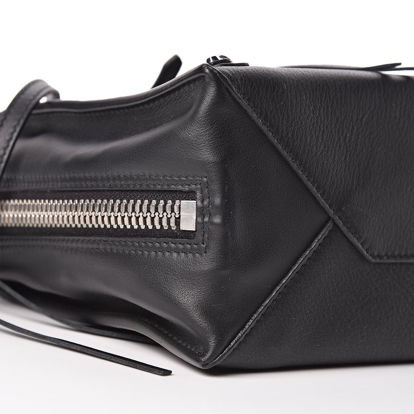 Veau Papier A6 Zip Around Tote Black