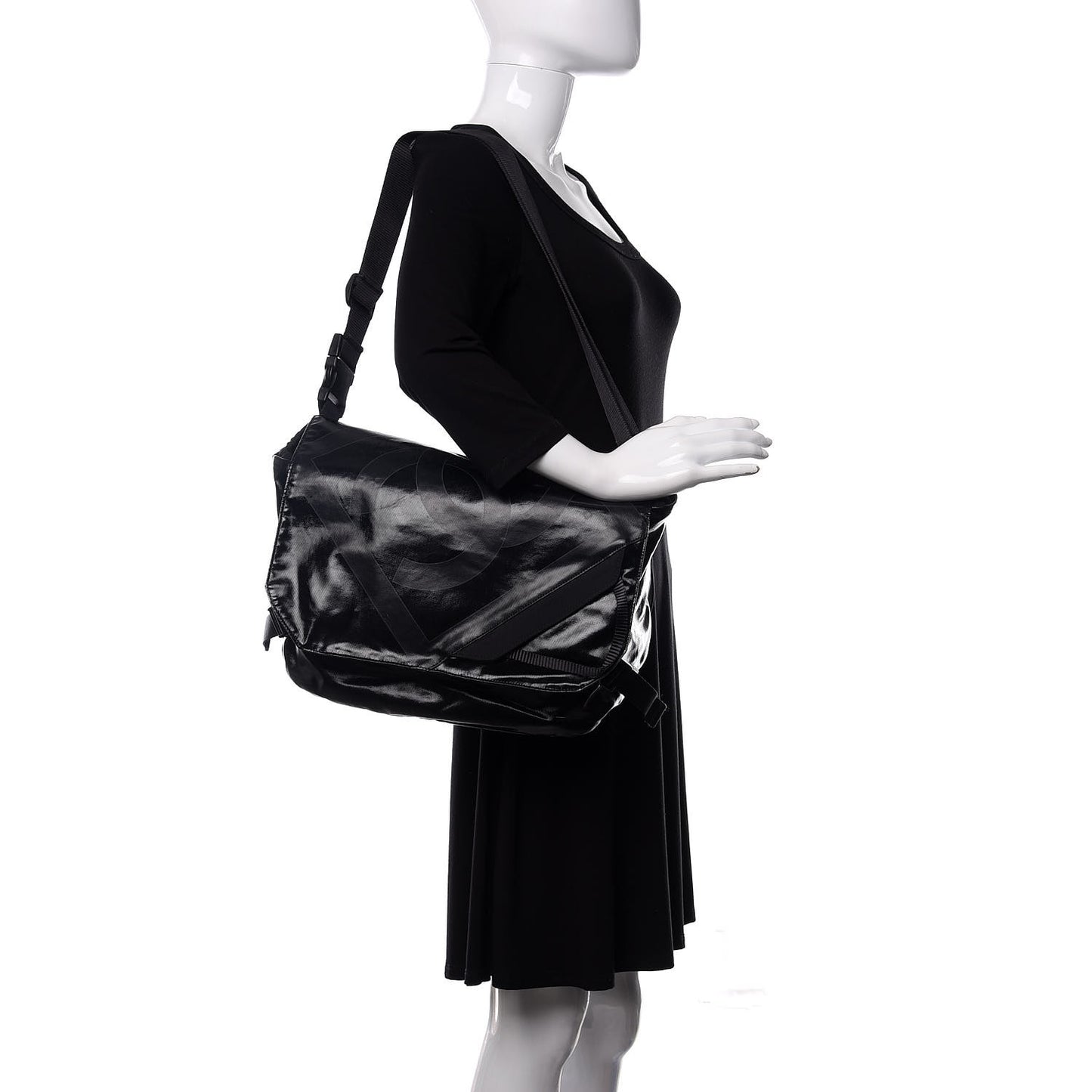 Coated Canvas Sport Messenger Black