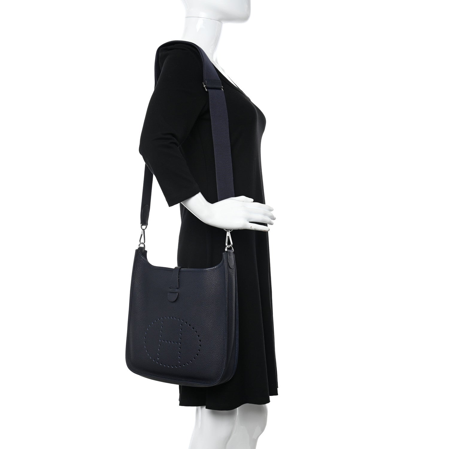 Hermes Taurillon Clemence Evelyne III PM Bleu Nuit 2 of 15