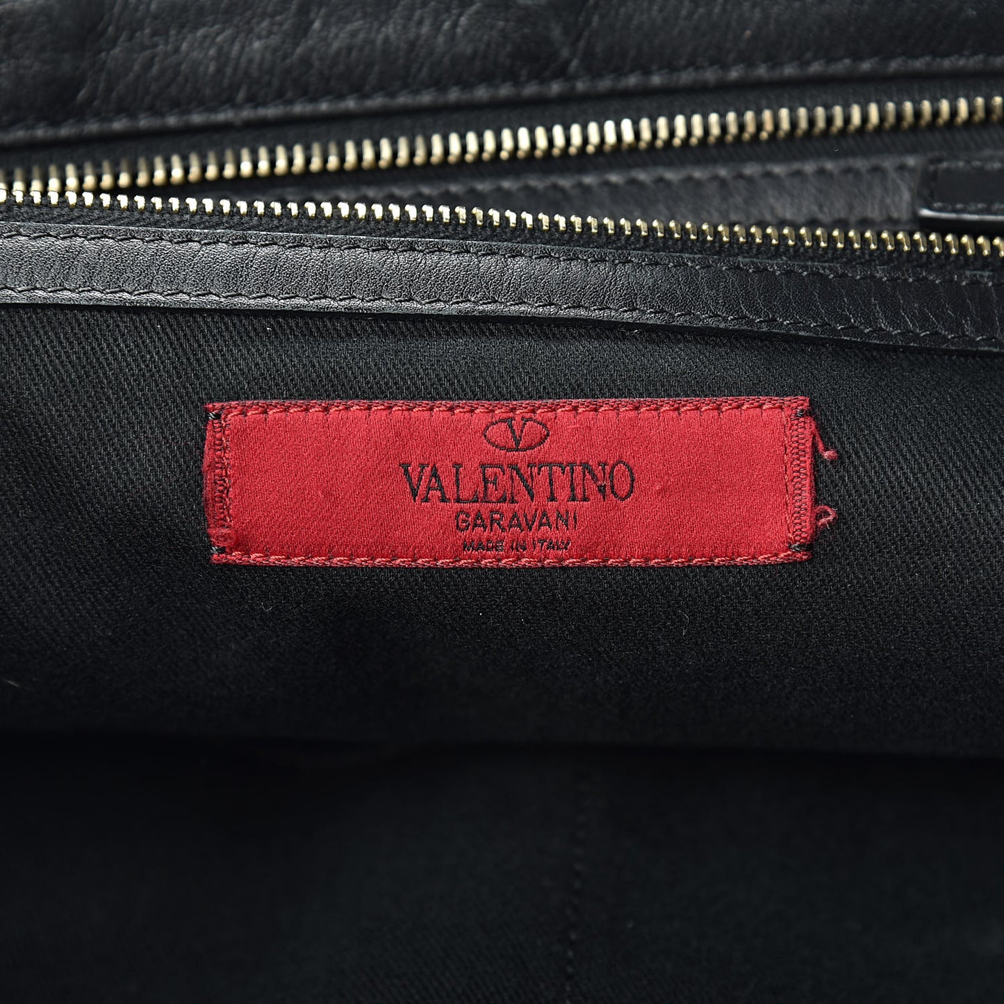 Vitello Rockstud Crossbody Tote Black