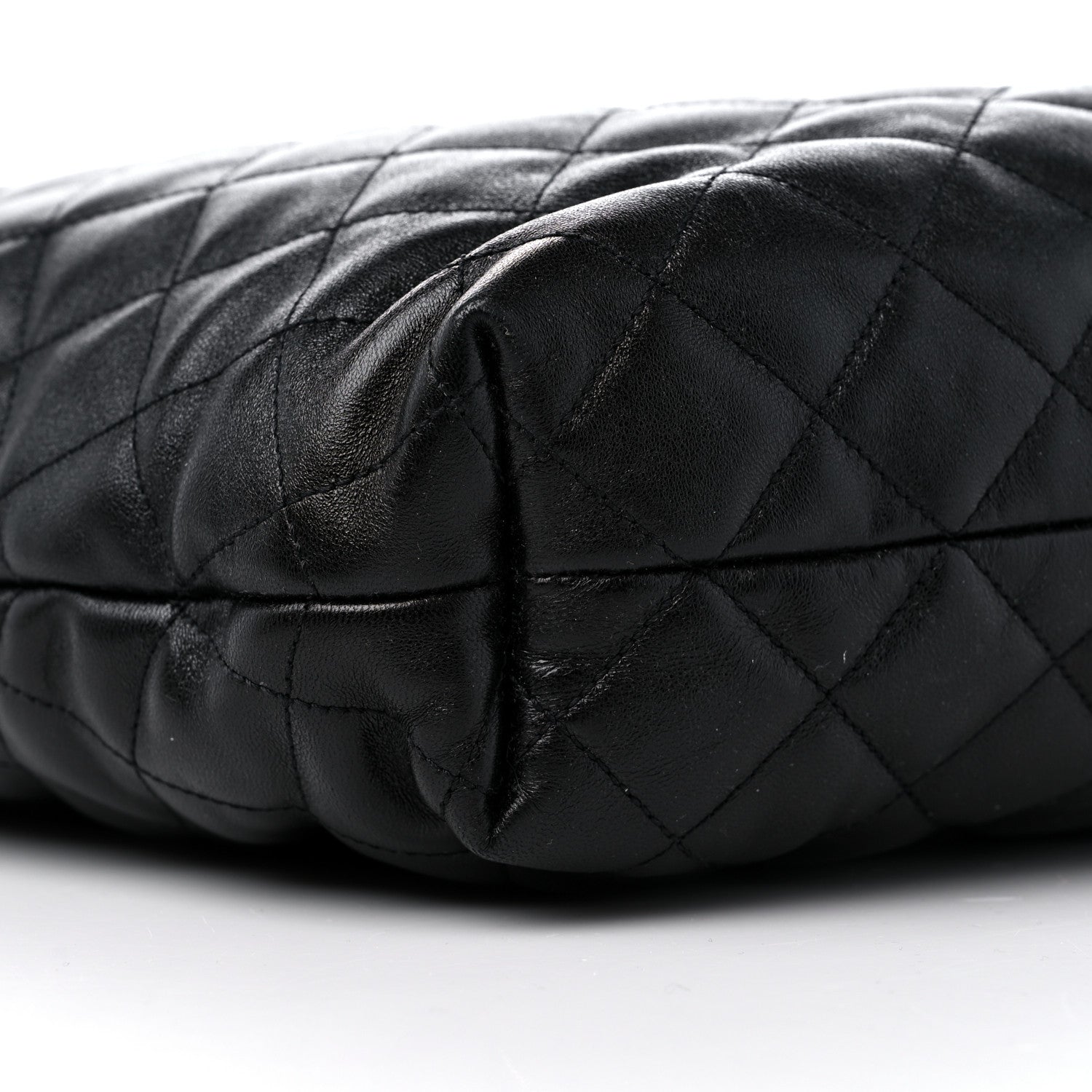 Saint Laurent Lambskin Quilted Maxi Icare Shopping Tote Black 9 of 10