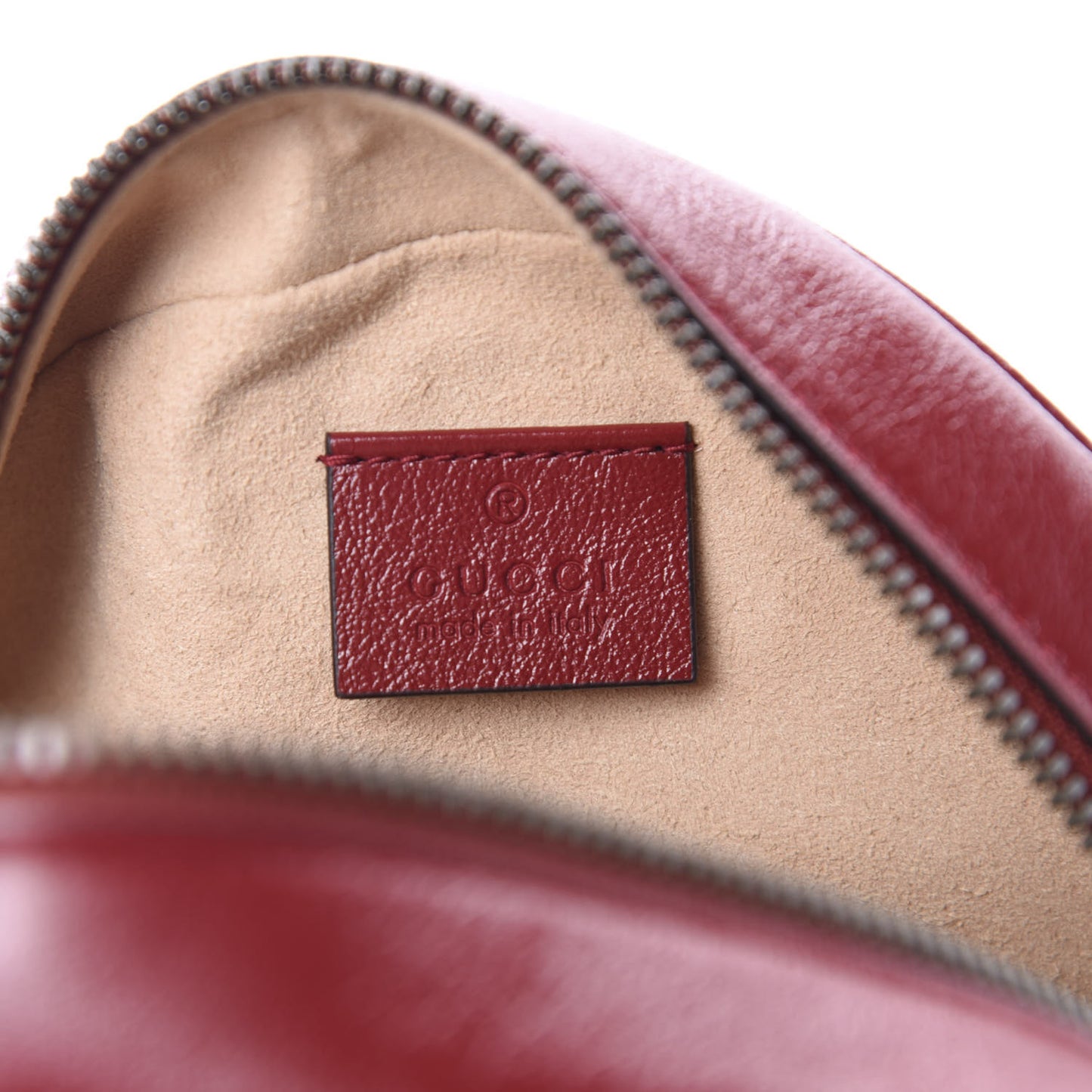 Glazed Calfskin Matelasse Heart Mini GG Marmont Round Shoulder Bag Romantic Cerise
