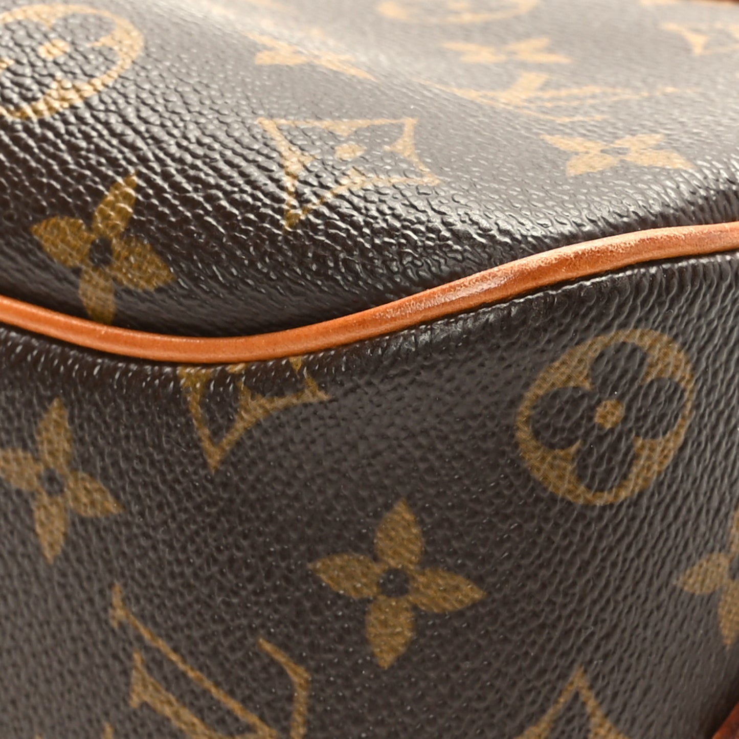 Monogram Blois