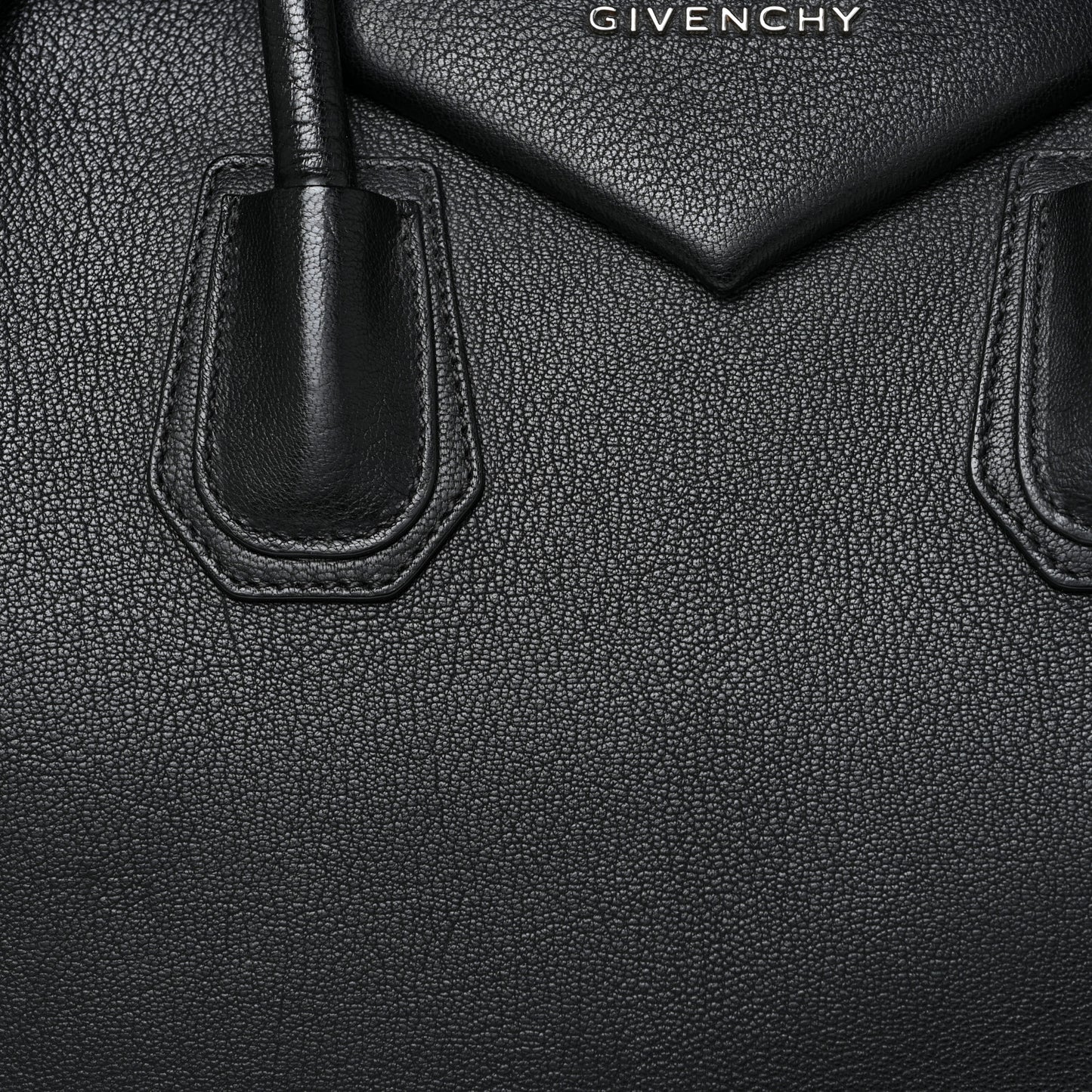 Sugar Goatskin Medium Antigona Black