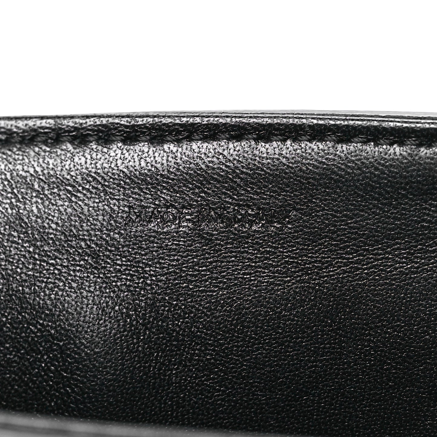 Satinated Calfskin Besace Small 16 Black