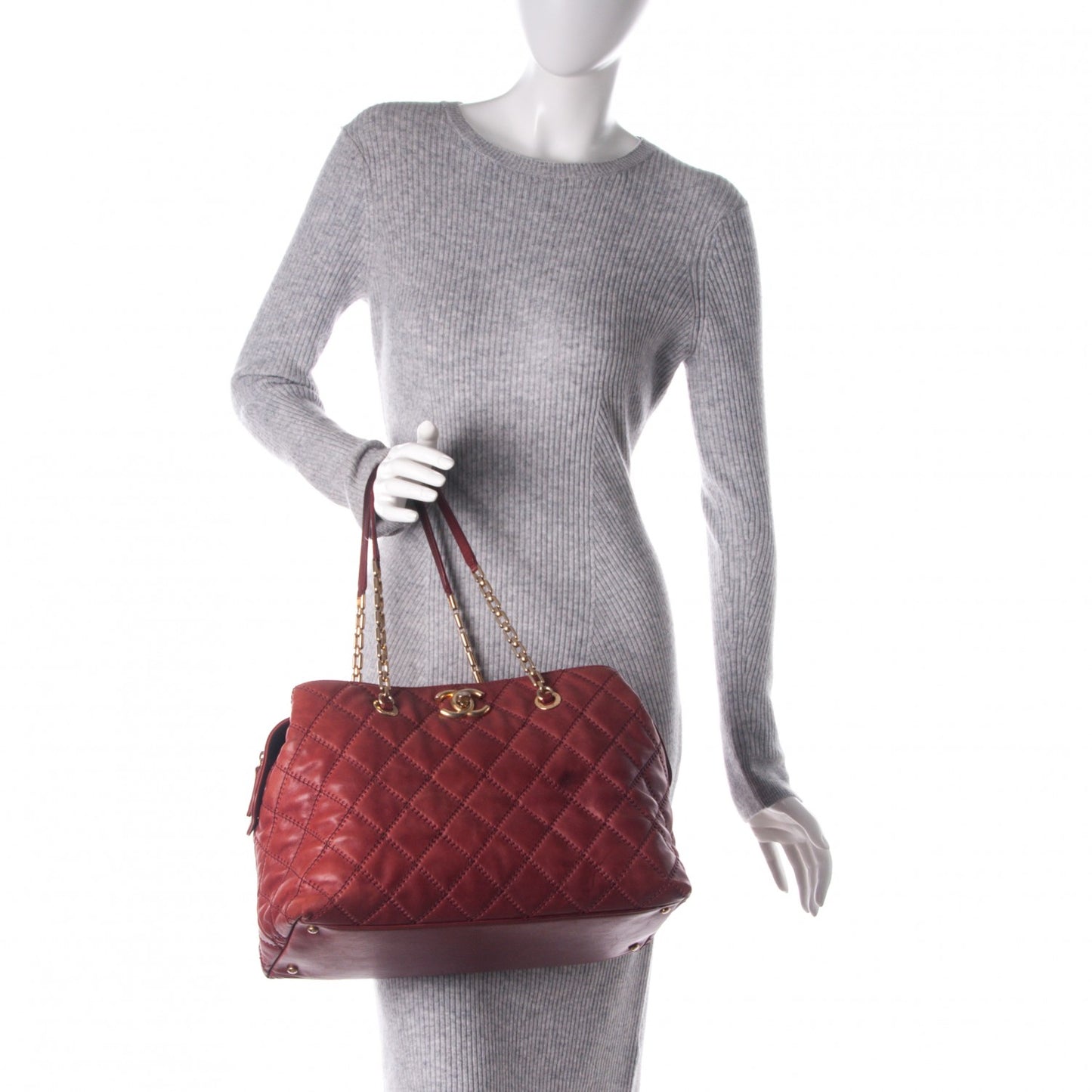Calfskin Quilted Medium Retro Chain Tote Red