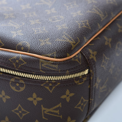 Louis Vuitton Monogram Excursion Shoe Bag 12 of 18