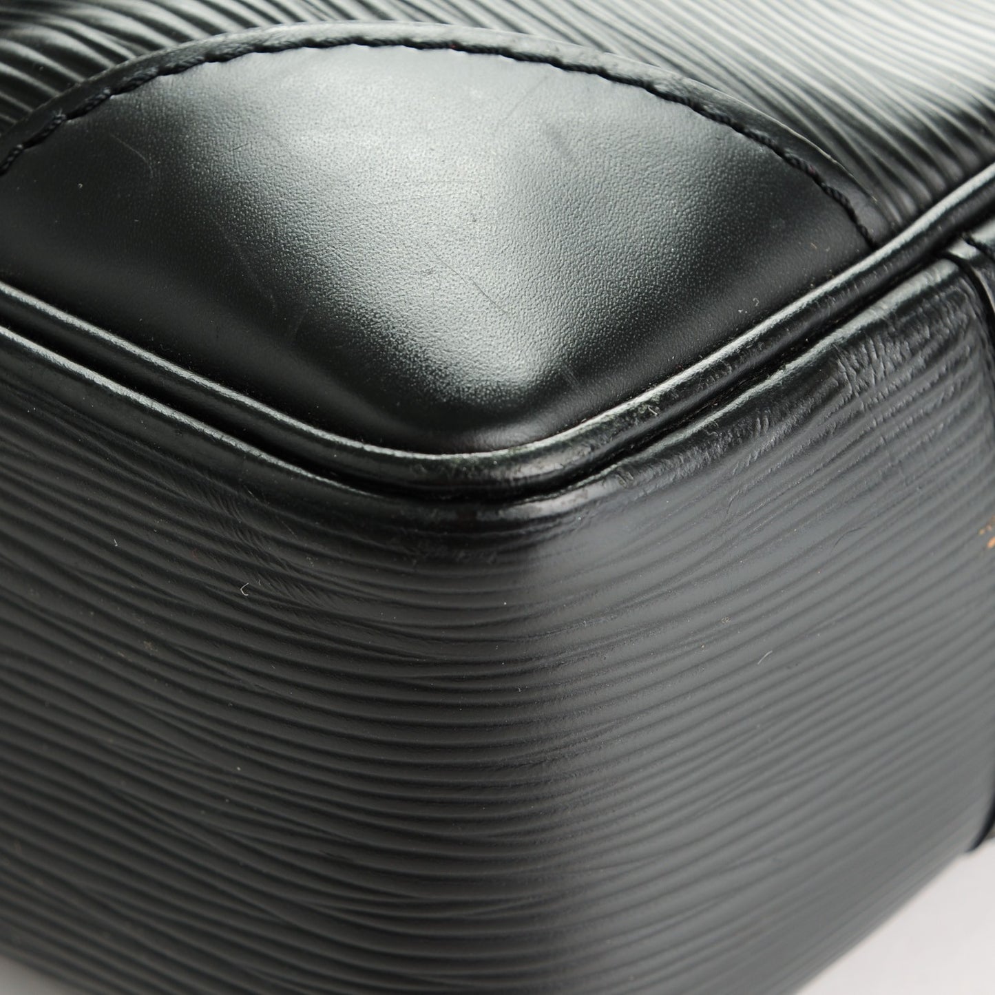 Epi Vivienne Long MM Black