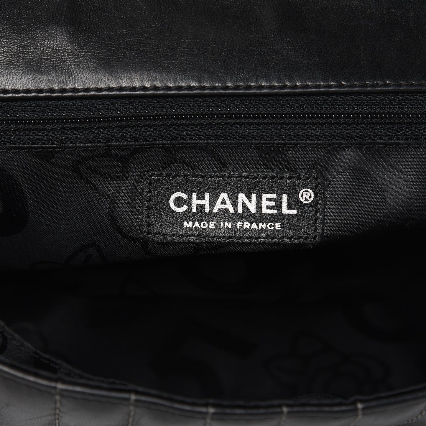Lambskin Vertical Quilted Medium Single Flap Black