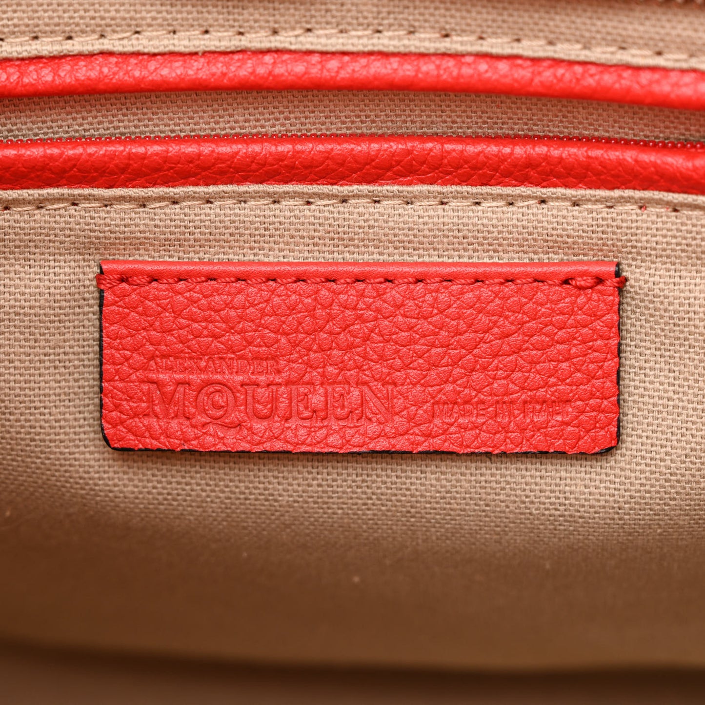 Pebbled Calfskin Small Skull Padlock Zip Around Tote Red