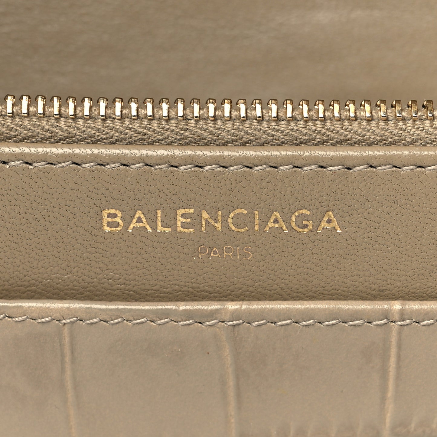 Calfskin Crocodile Embossed Classic Gold Hardware Wallet on Chain Beige Latte