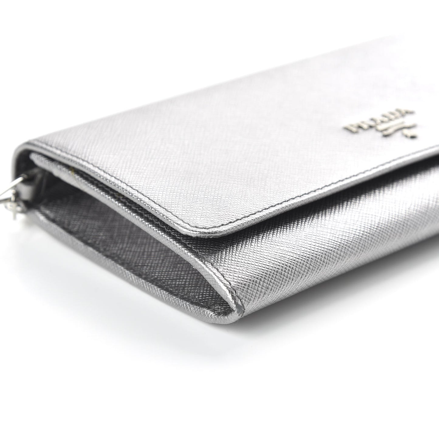 Metallic Saffiano Metal Chain Wallet Cromo