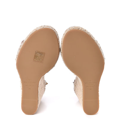 Valentino Garavani Grained Calfskin Rockstud Ankle Strap Espadrille 15/105mm Wedge Sandals 36 Poudre Natural 5 of 9