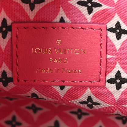 Louis Vuitton Monogram Giant By The Pool 2.0 Onthego PM Pink 6 of 9