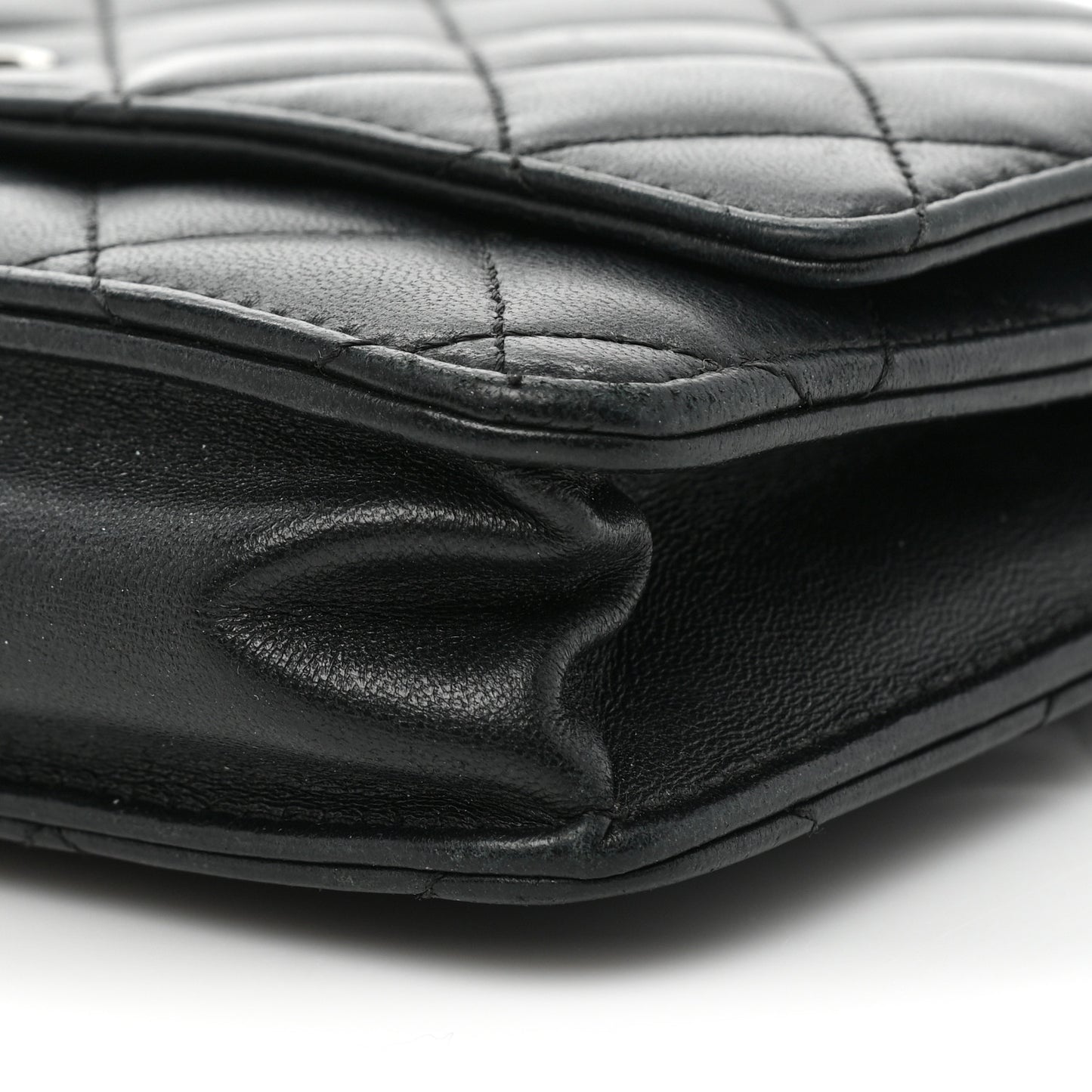 Lambskin Quilted Wallet On Chain WOC Black