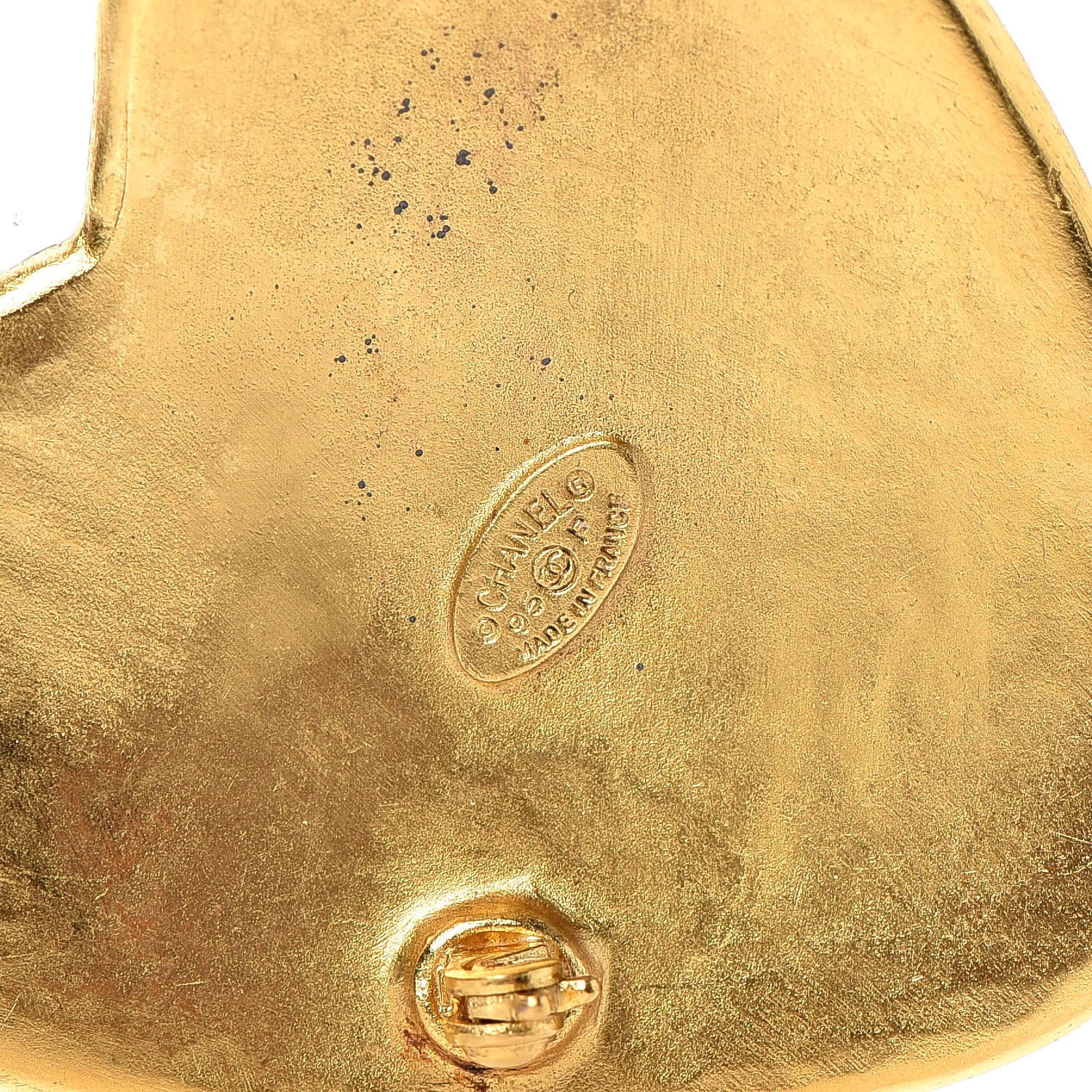 Chanel CC Heart Brooch Gold 3 of 4