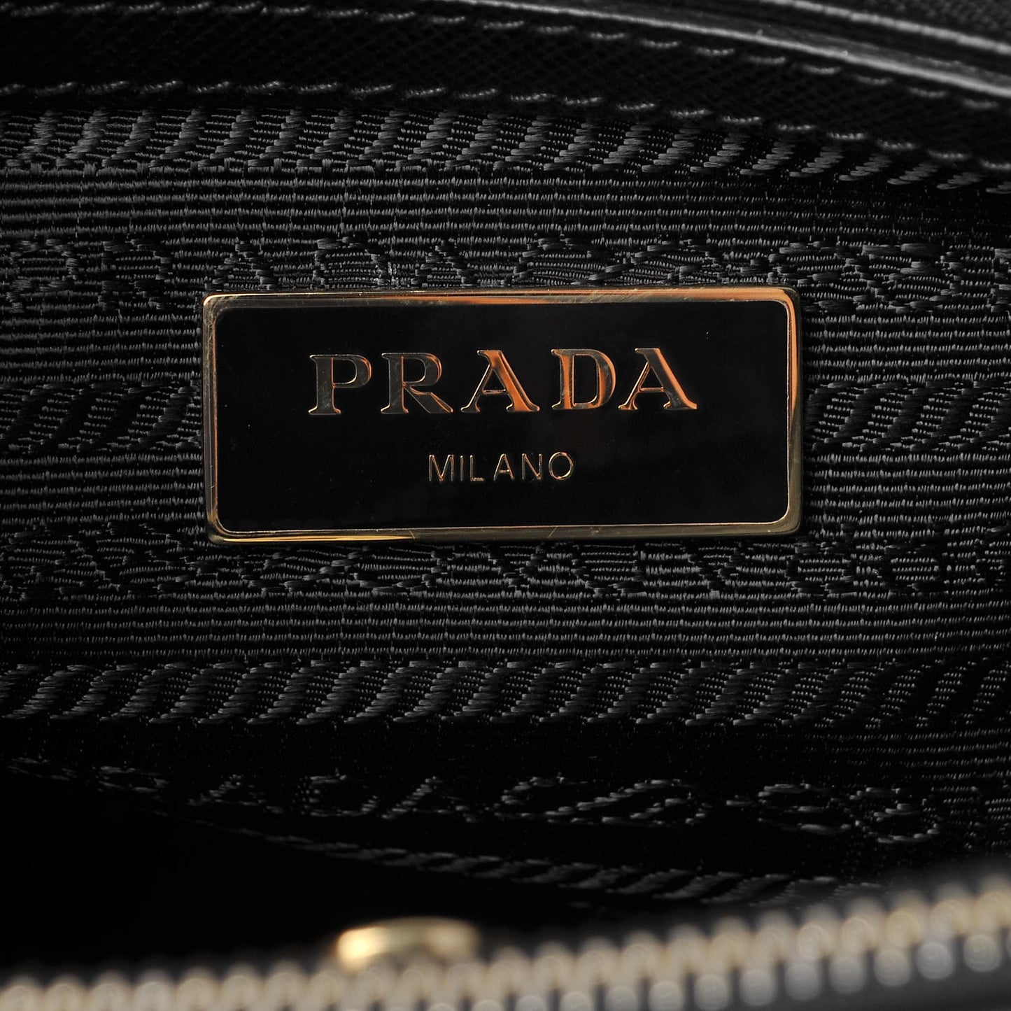 Saffiano Lux Medium Tote Black