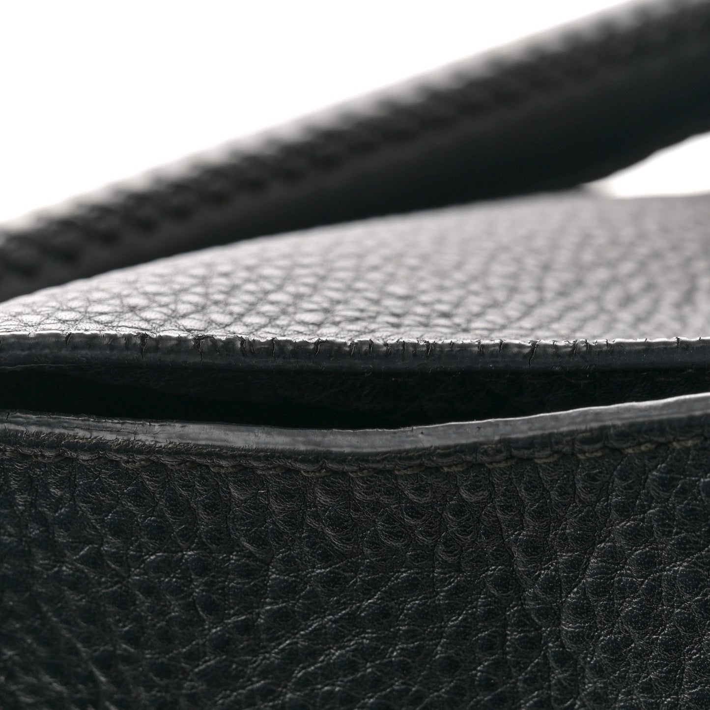 Vitello Daino Hobo Black