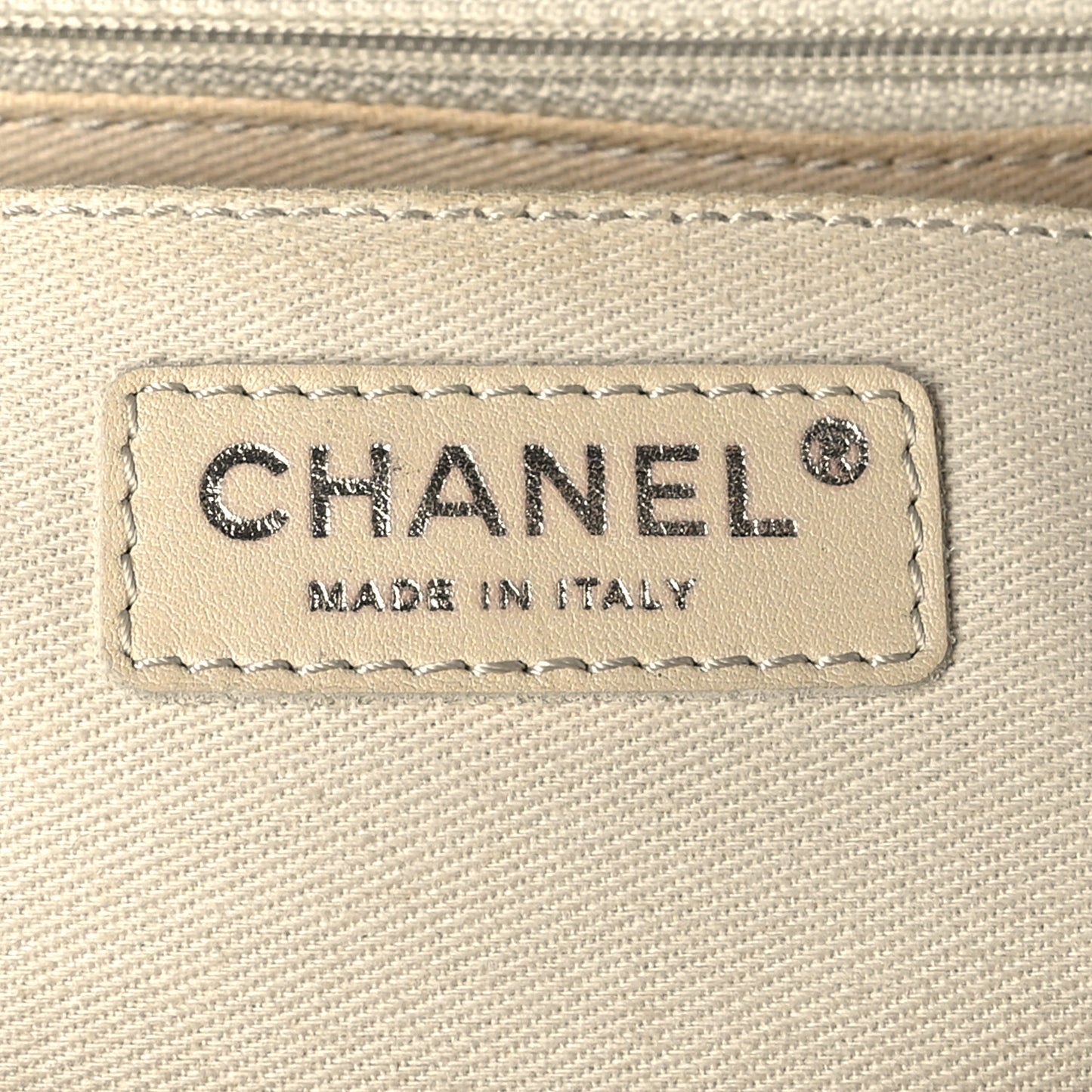 Caviar Medium Timeless CC Flap Navy Blue