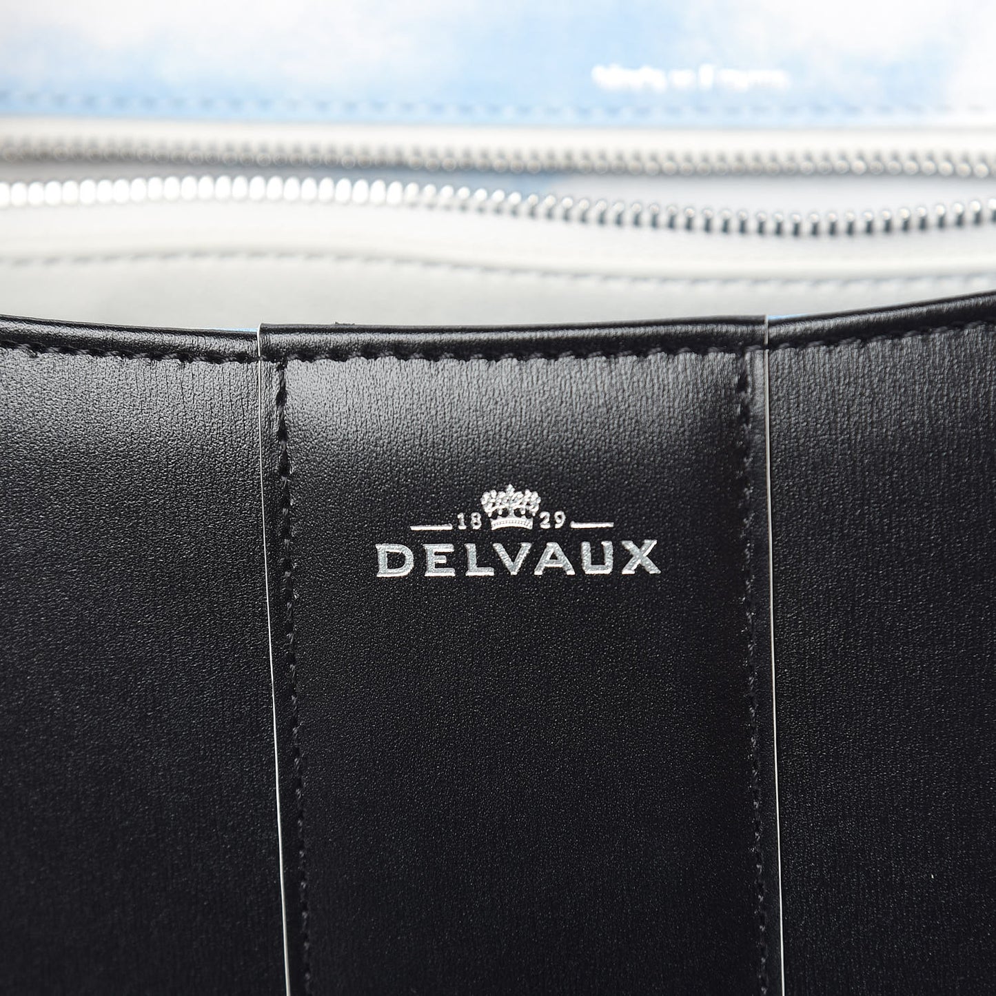 Box Calfskin Ribbons Dans Les Nuages MM Brillant Satchel Black