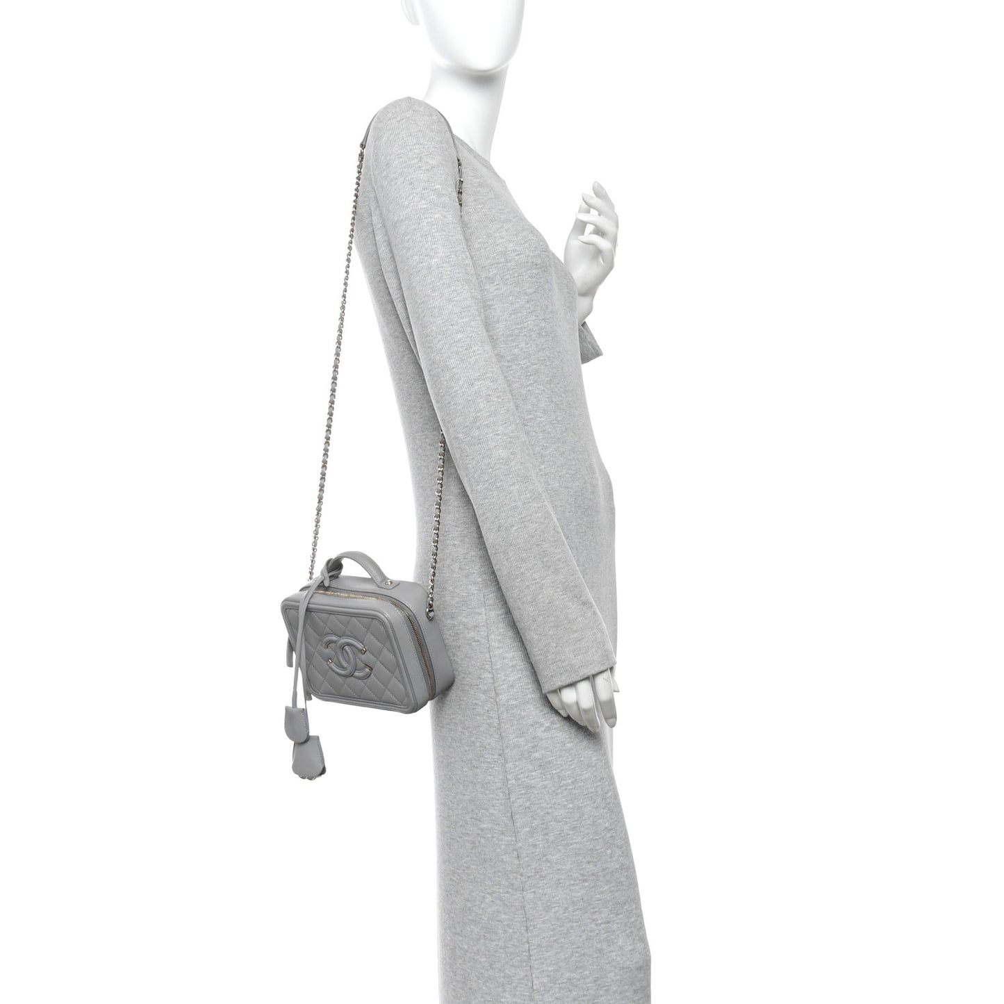 Caviar Quilted Small CC Filigree Vanity Case Grey
