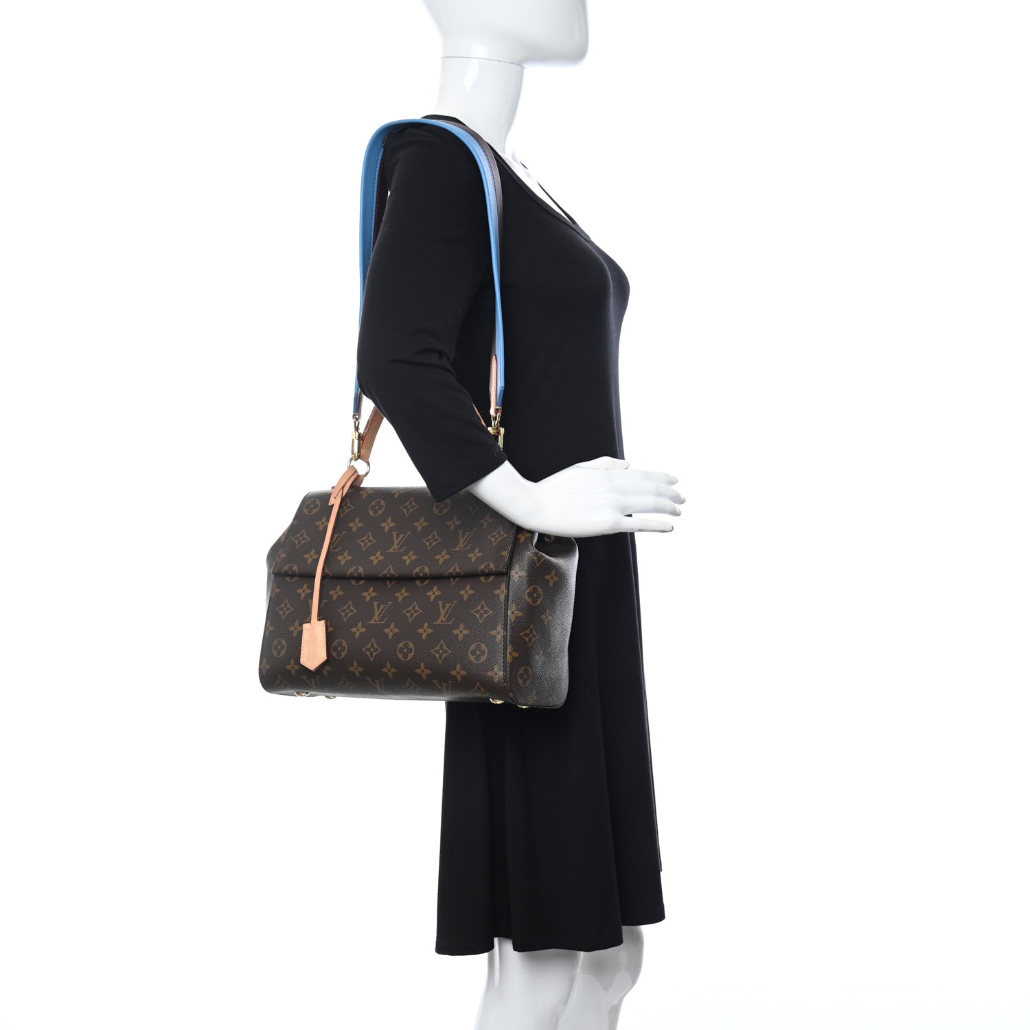 Louis Vuitton Monogram Cluny MM Blue Glacial 2 of 25