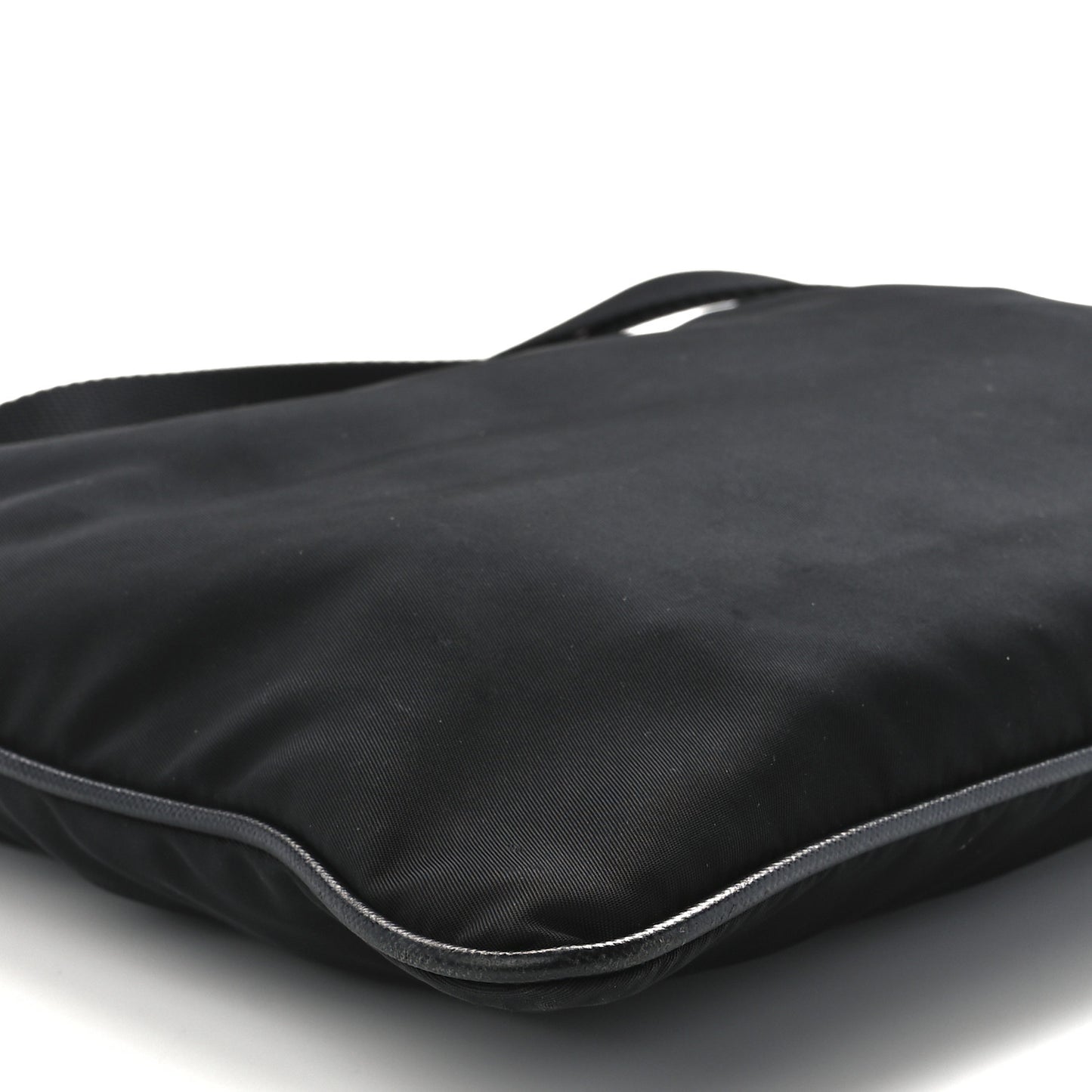 Tessuto Nylon Flat Messenger Bag Black