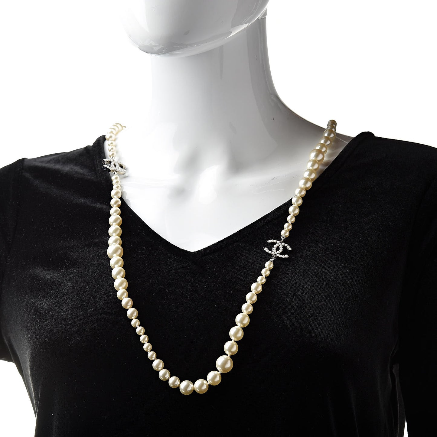 Graduated Pearl CC Long Necklace Silver