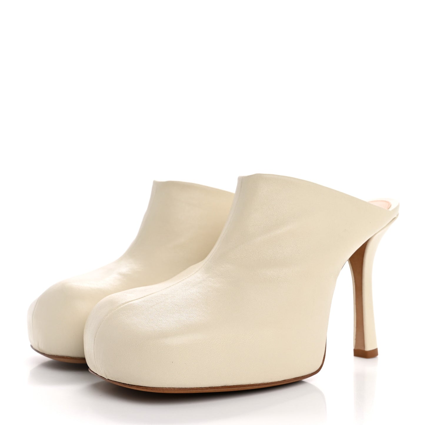 Stretch Nappa The Bold Mules 39 Wax