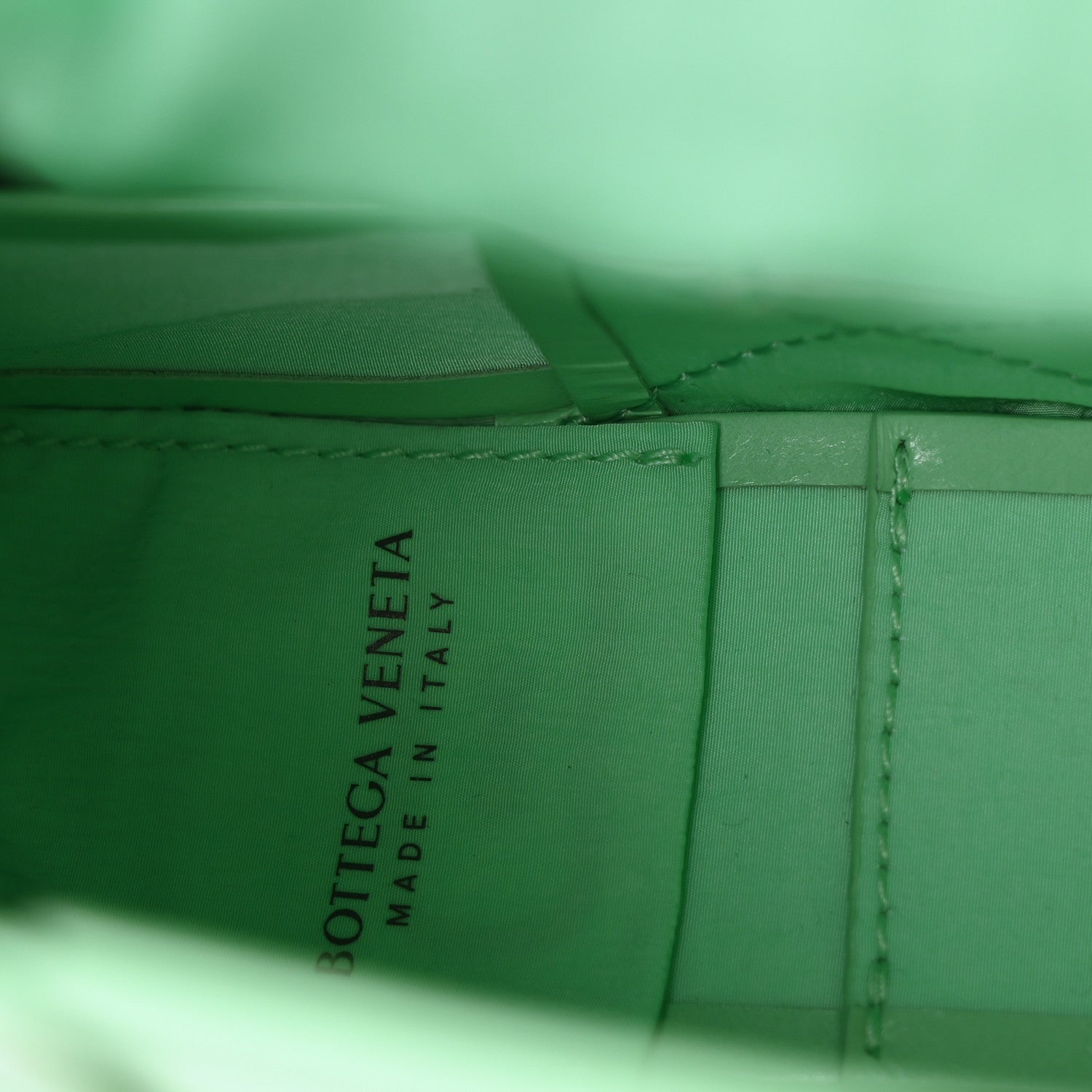 Bottega Veneta Paper Calfskin Maxi Intreccio Small Cassette Crossbody Bag Pistachio 6 of 9