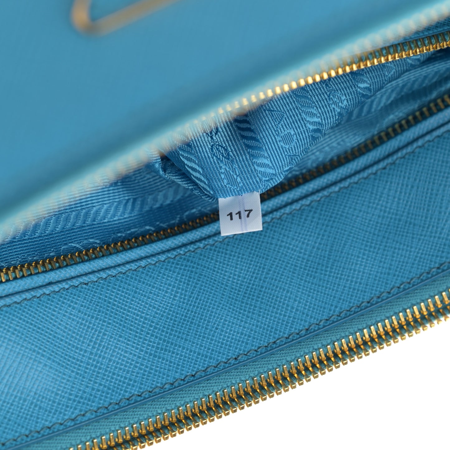 Saffiano Medium Galleria Double Zip Tote Turchese