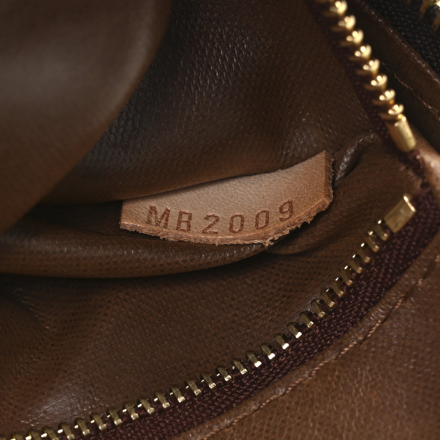 Louis Vuitton Monogram Toiletry Bag 25 7 of 7
