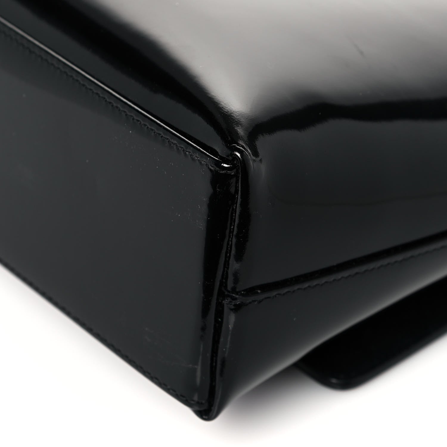 Saint Laurent Patent Le 90 Shoulder Bag Black 12 of 18