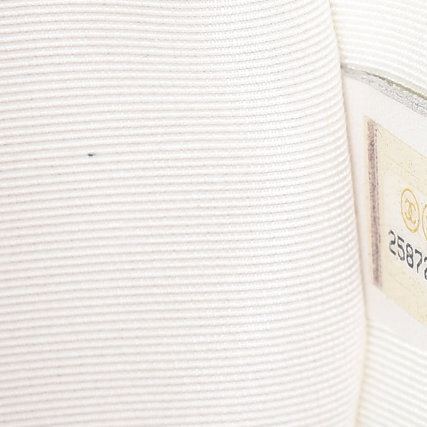 Crumpled Calfskin PVC Quilted Flap White