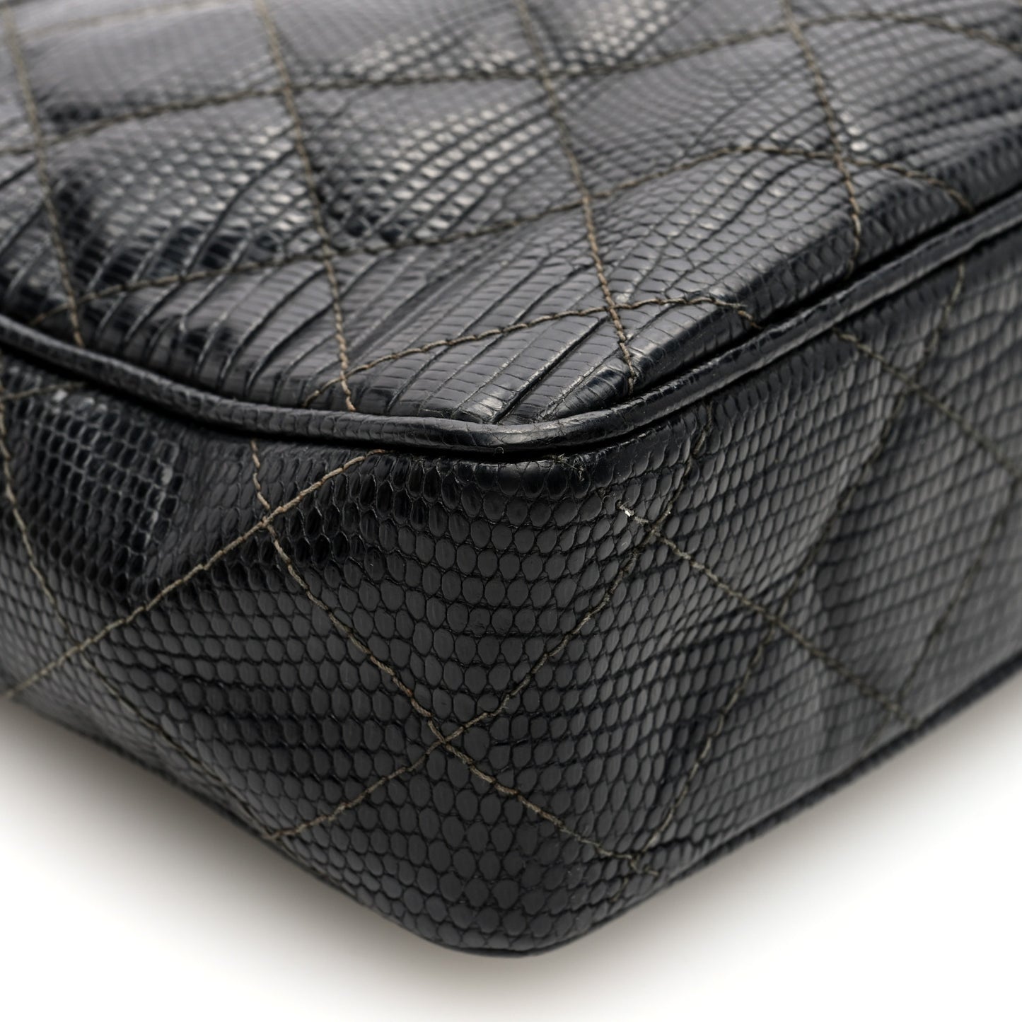 Lizard Quilted Small Tassel Camera Case Black