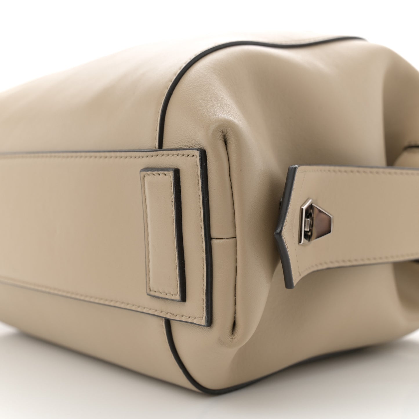 Smooth Calfskin Small Soft Antigona Beige Cappuccino