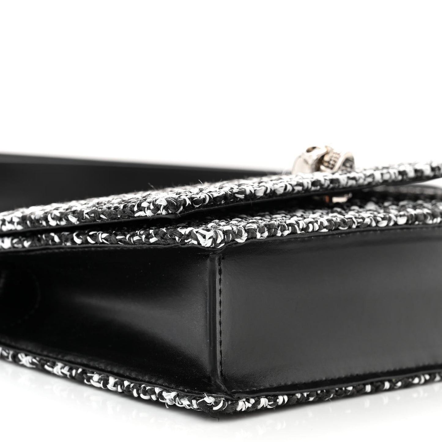 Raffia Skull Shoulder Bag Black White
