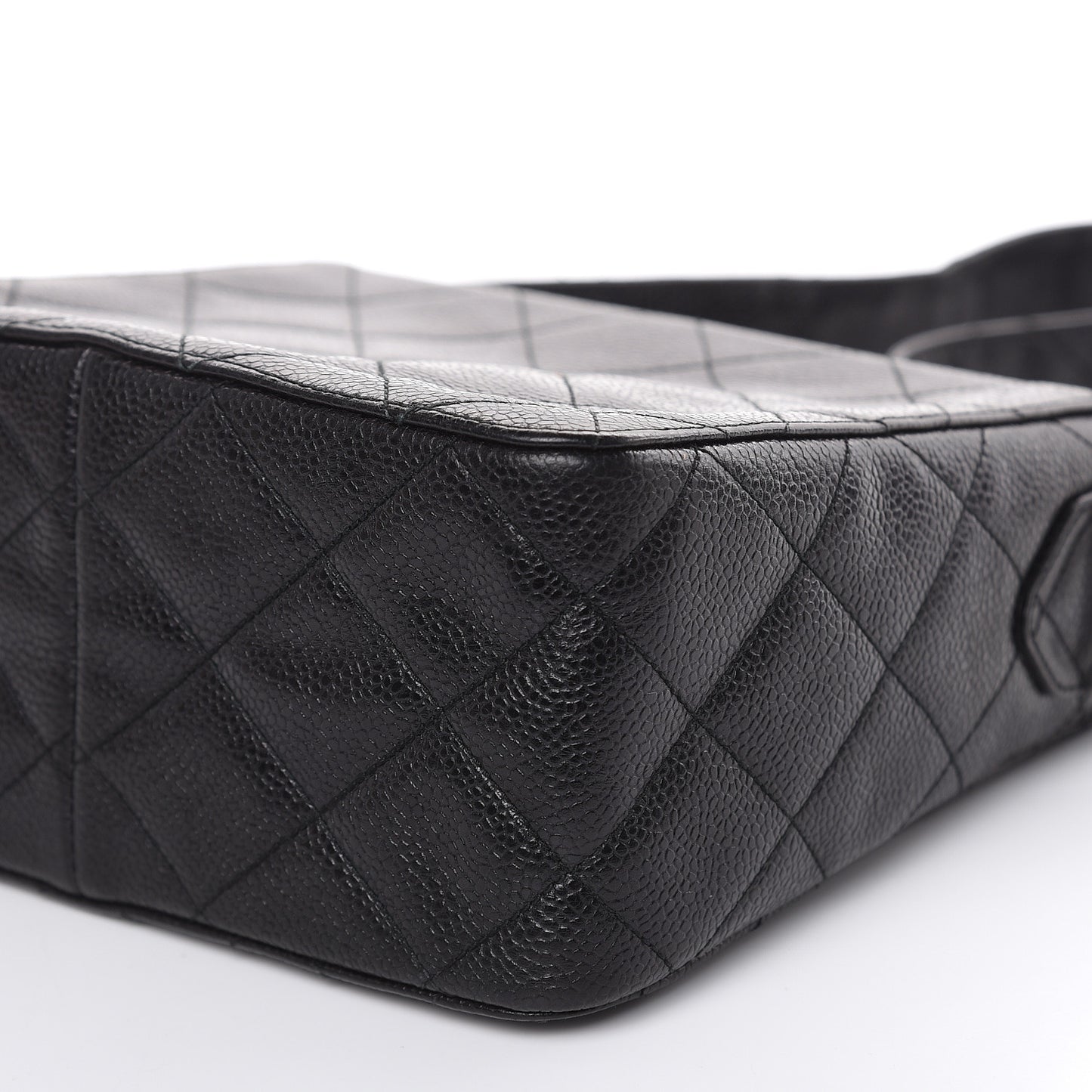 Caviar Quilted Shoulder Bag Black