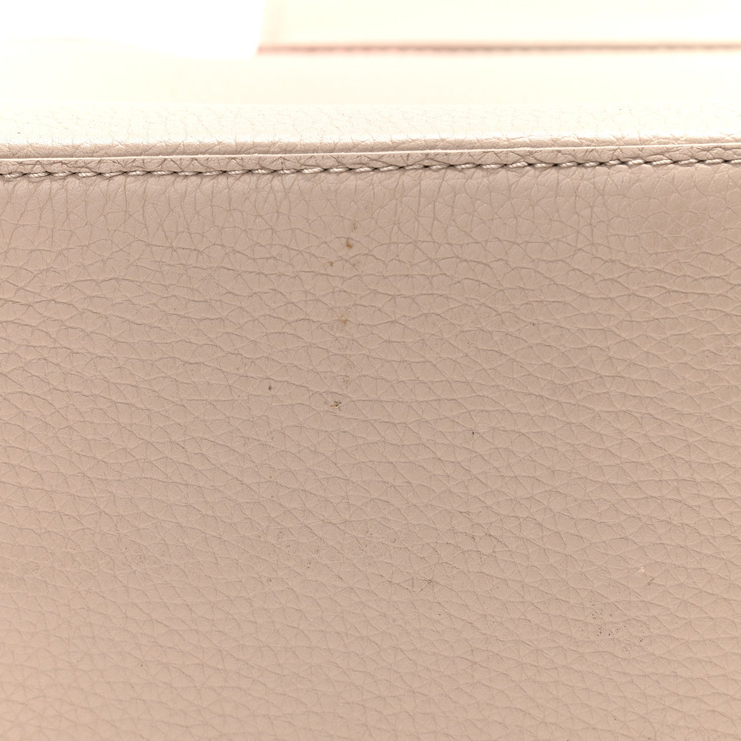 Louis Vuitton Taurillon Capucines MM Galet Coral Pebble 12 of 13