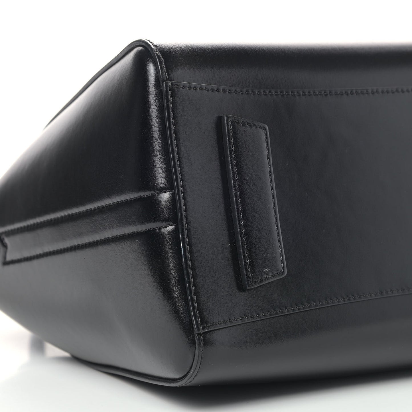 Shiny Lord Calfskin Small Antigona Black