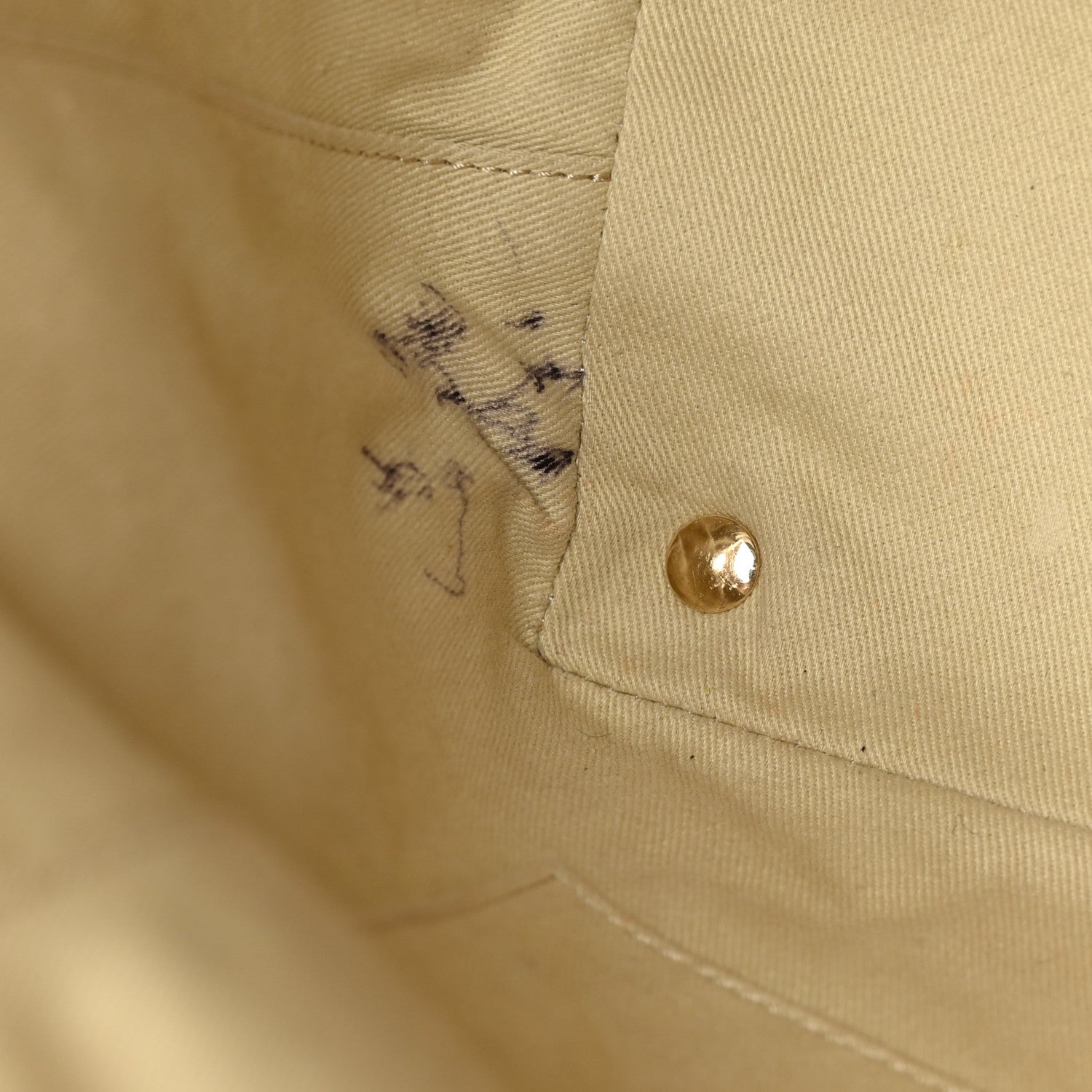 Valentino Garavani Vitello Lovestud Tote Skin Sorbet 11 of 12