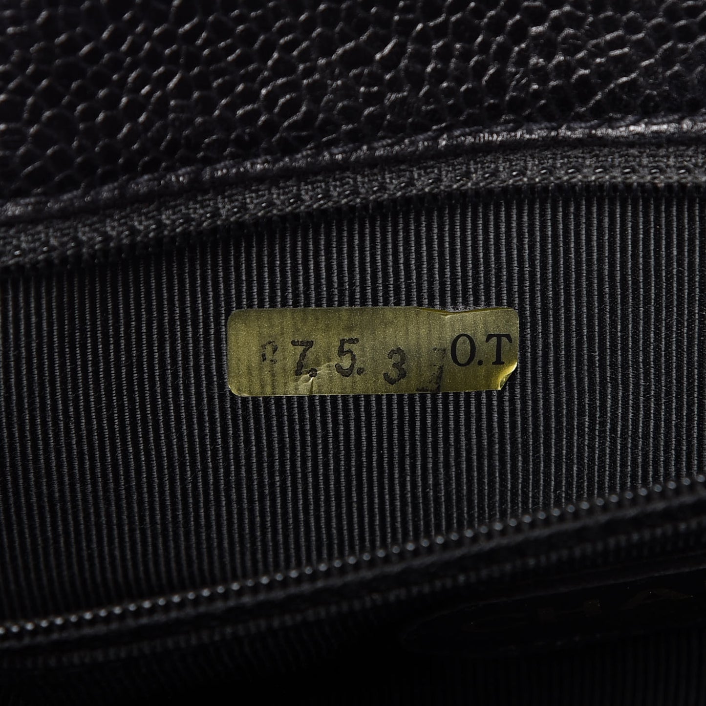 Caviar Shoulder Bag Black