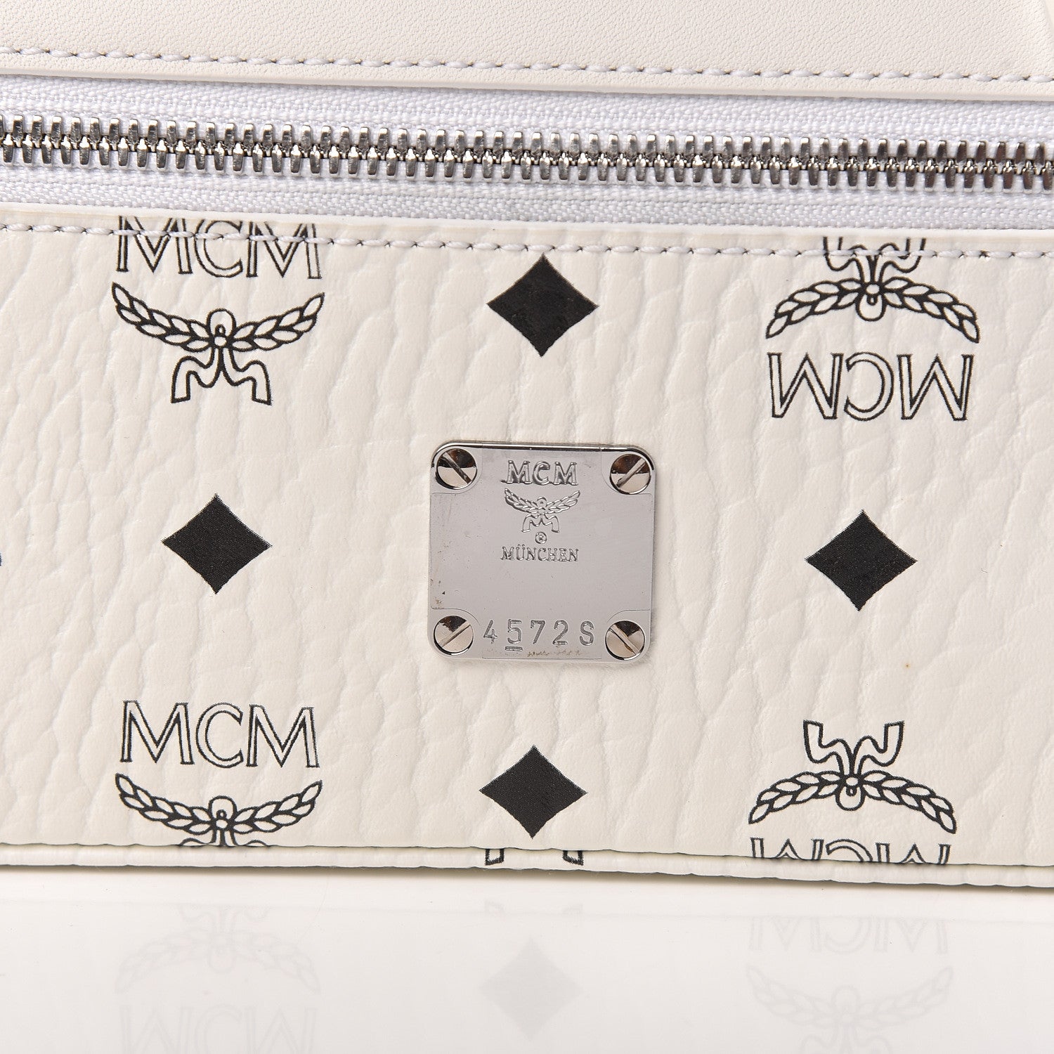 MCM Visetos Vanity Case White 6 of 6