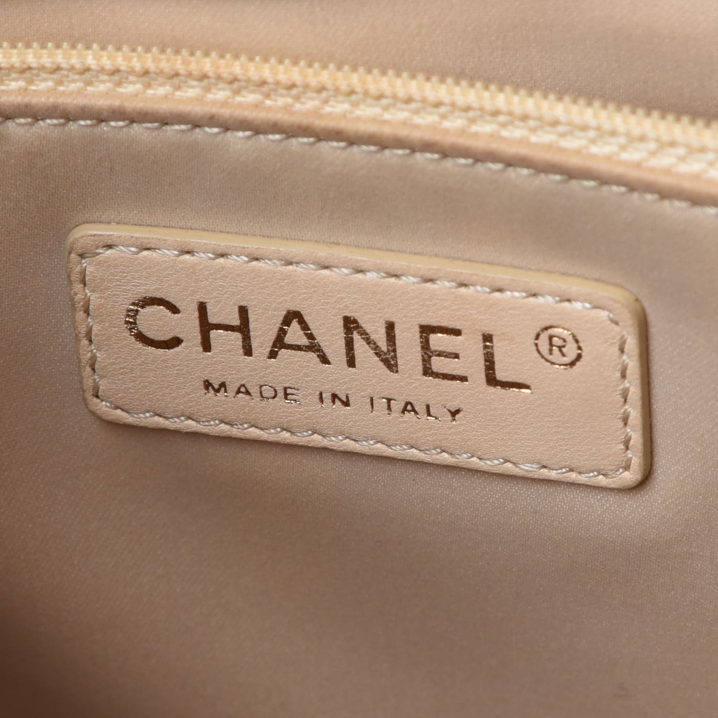 Caviar Quilted Grand Shopping Tote GST Beige Clair