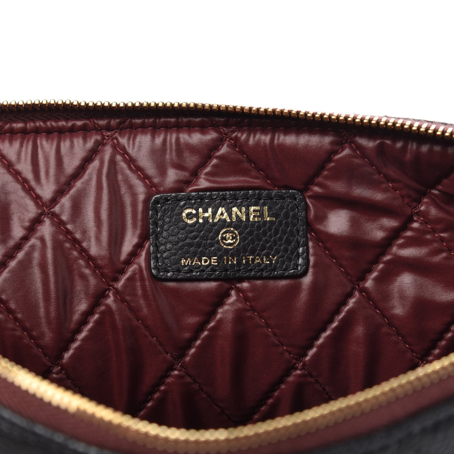 Caviar Quilted Medium Cosmetic Case Black